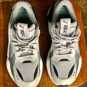 Puma RS -X Tracks . “Gray Violet” . Size 5Y (boys)